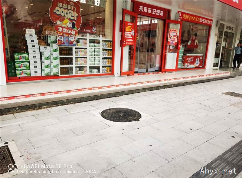 天鹅广场好想来店招聘啦。
