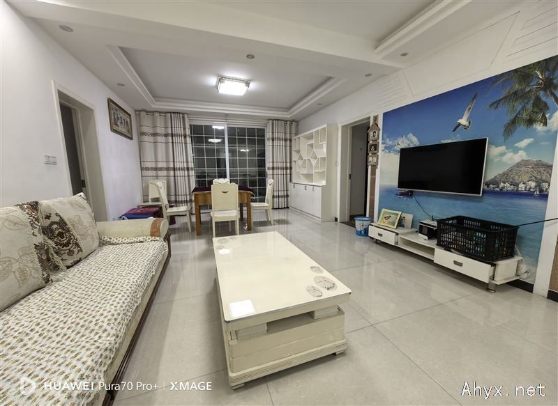 城西回龙小区有装修套房出售，可拎包入住，价格优惠。联系电话15755678857