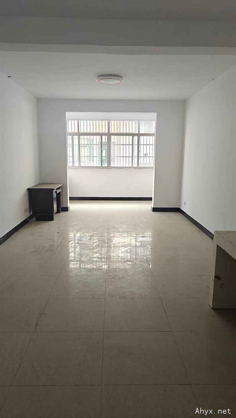 新站家苑有房出租