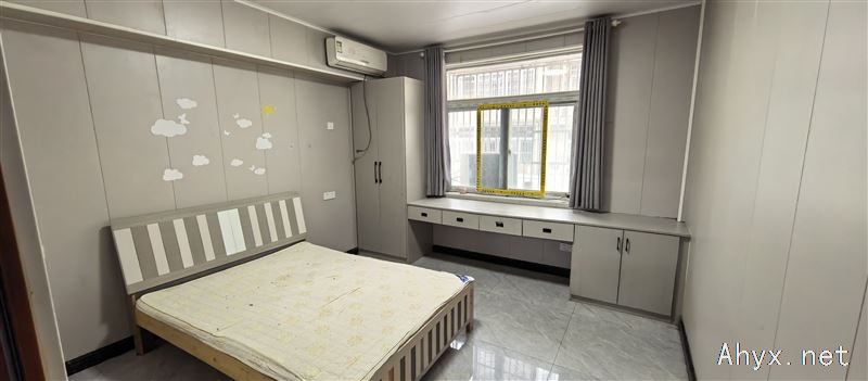 温泉新街两居室出租