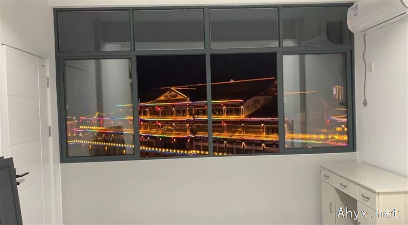 老街廊桥夜景房出租